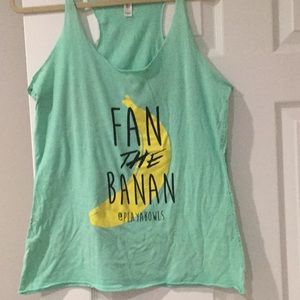 Playa Bowls tank 🌸